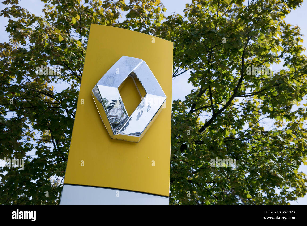 Gruppe renault -Fotos und -Bildmaterial in hoher Auflösung – Alamy