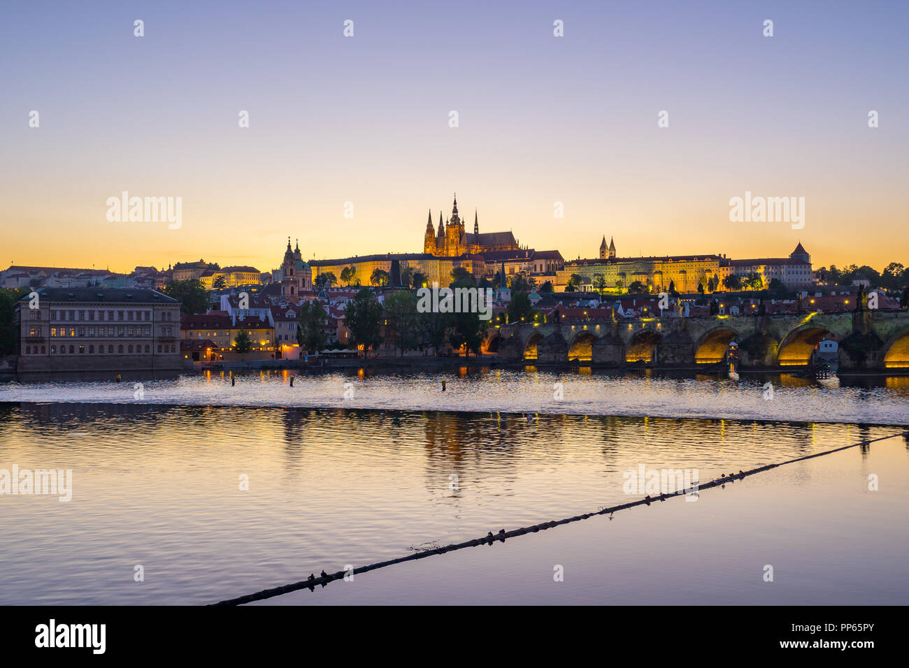Blick auf die Skyline von Prag in der Tschechischen Republik. Stockfoto
