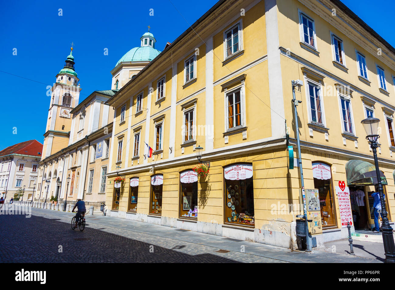 Gebäude und Ljubljana, die Kathedrale oder die Kirche St. Nicola. Stockfoto