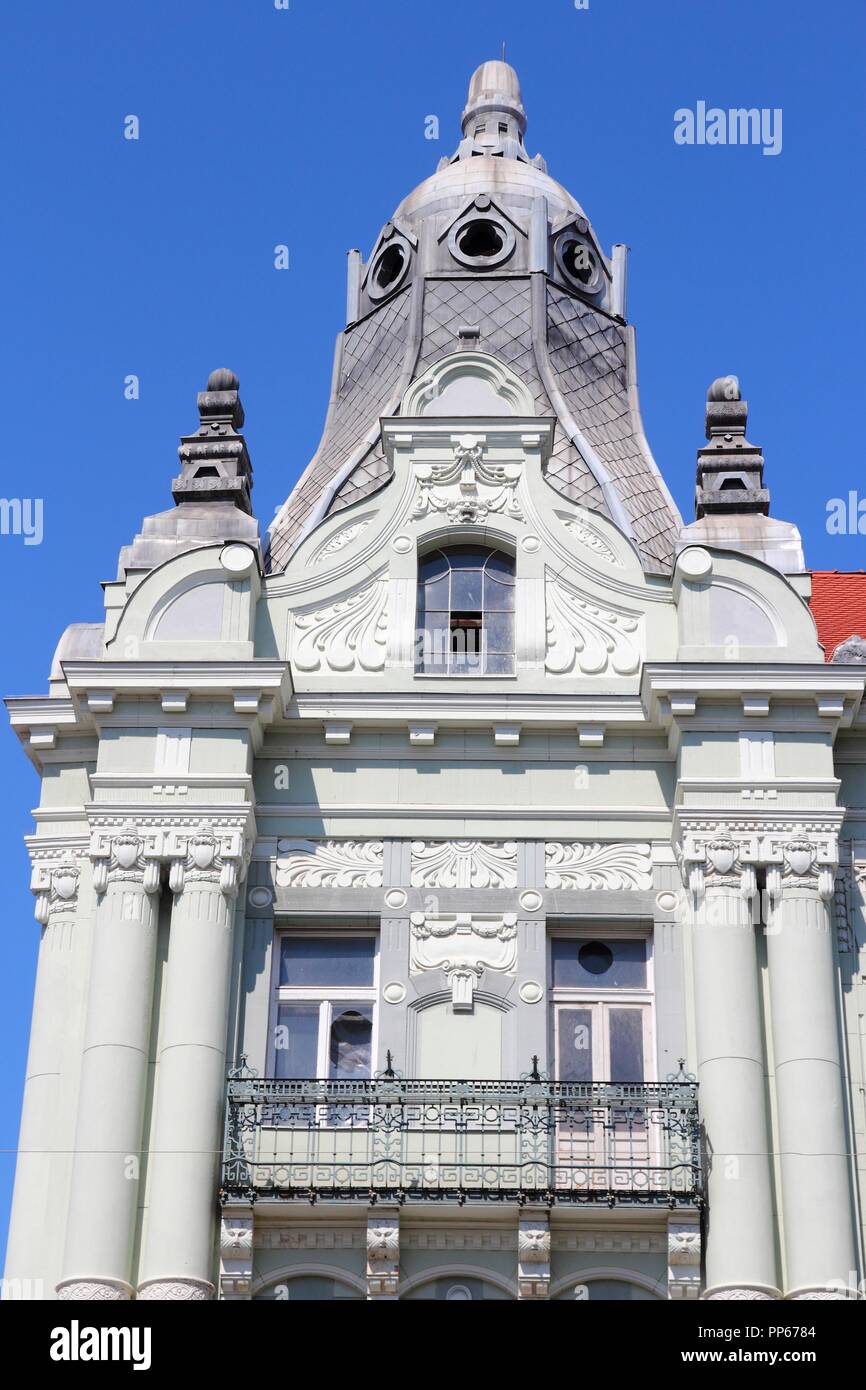 Szeged, Ungarn - Art Nouveau Gebäude an der berühmten Szechenyi Platz Stockfoto