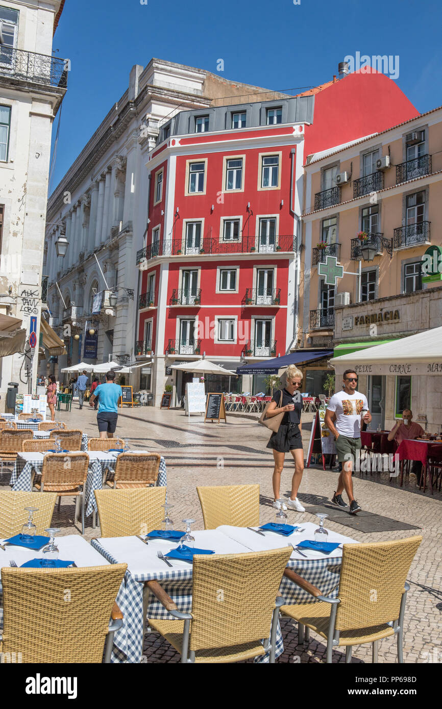 Lissabon Portugal, Touristen, die das Stadtzentrum Stockfoto