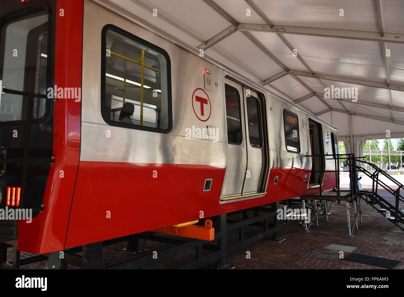 Prototyp MBTA Red Line Auto auf Anzeige in Boston hergestellt von Crrc Stockfoto