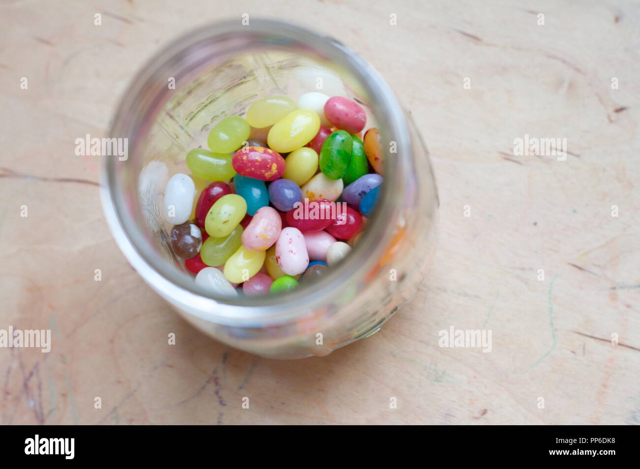 Jellybeans in einem Glas Stockfoto