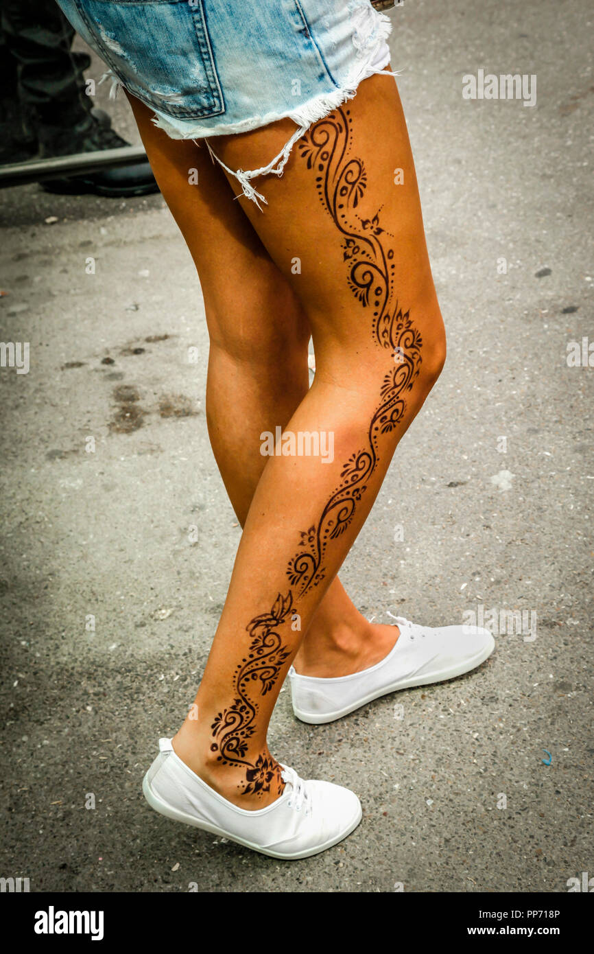 Oberschenkel tattoo frauen Die besten