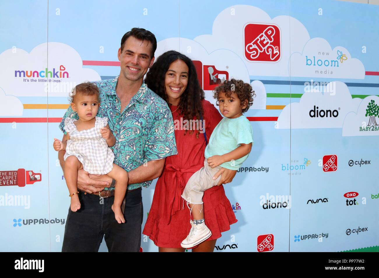 Culver City, CA. 22 Sep, 2018. Rom Thompson, Jason Thompson, Paloma Jonas, Bowie Thompson in der Ankunftshalle für Schritt 2 präsentiert die 7. jährliche Berühmtheit Red Carpet Event durch neue Blüte Medien profitieren, Baby 2 Baby, der Beauftragte bei Sony Pictures Studio, Culver City, CA 22. September 2018. Credit: Priscilla Grant/Everett Collection/Alamy leben Nachrichten Stockfoto