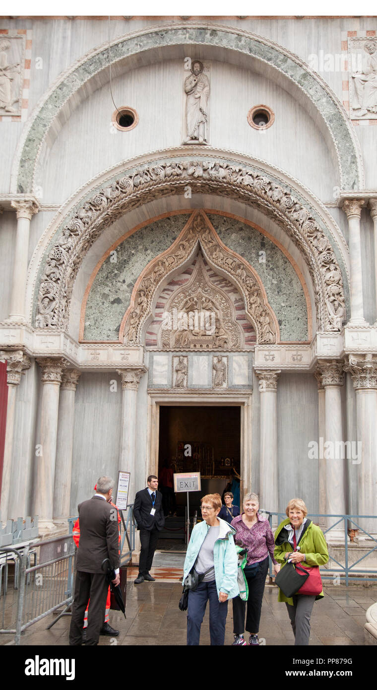 Die Patriarchale Kathedrale Basilika des Heiligen Markus, die gemeinhin als Saint Mark's Basilika genannt, ist die Kathedrale der Römisch-katholischen Erzdiözese o Stockfoto