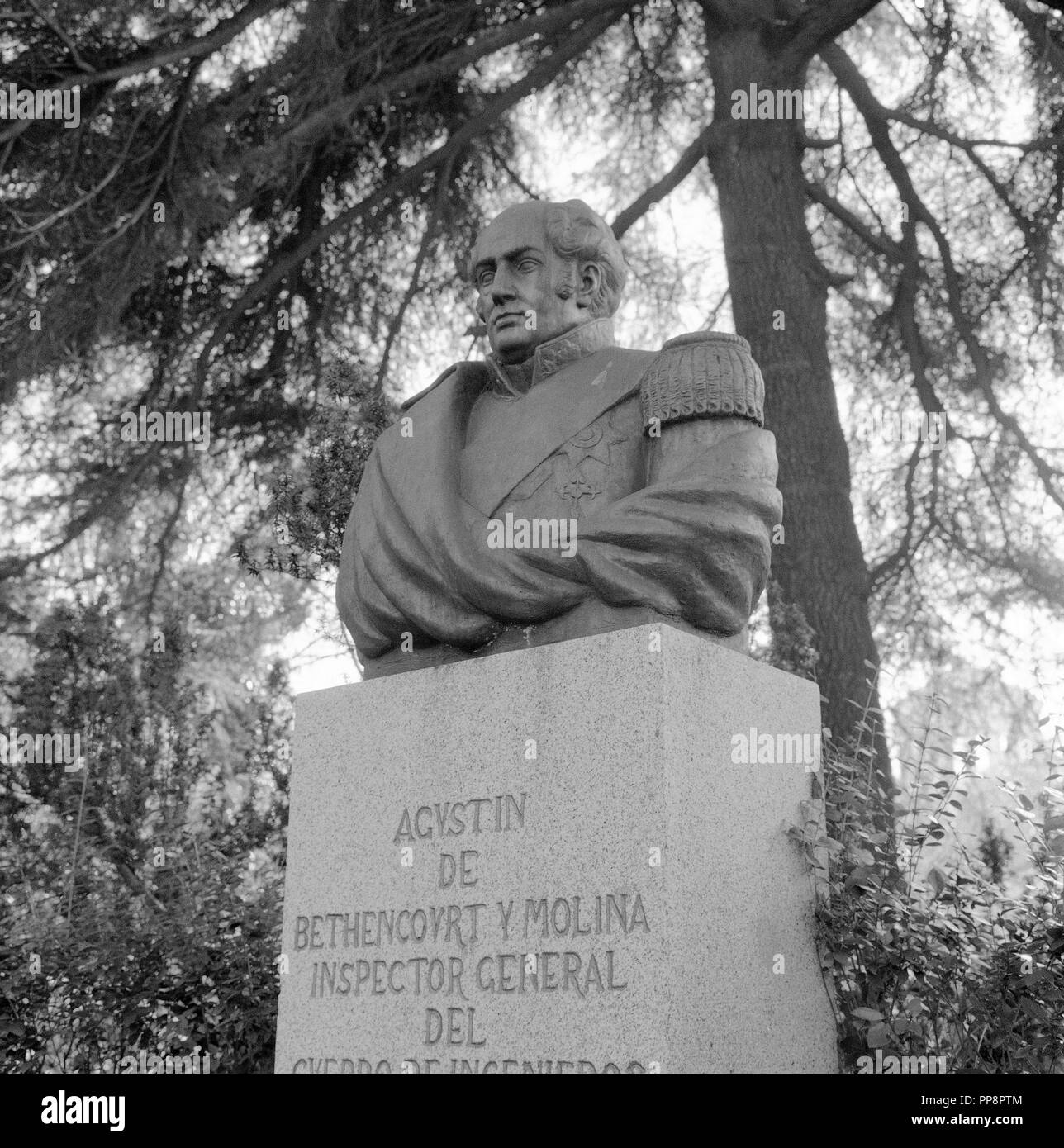Denkmal für AGUSTÍN DE BETHENCOURT Y MOLINA - GENERALINSPEKTEUR DER Corp der Ingenieure - 1960er Jahre. Lage: an der Außenseite. Spanien. Stockfoto