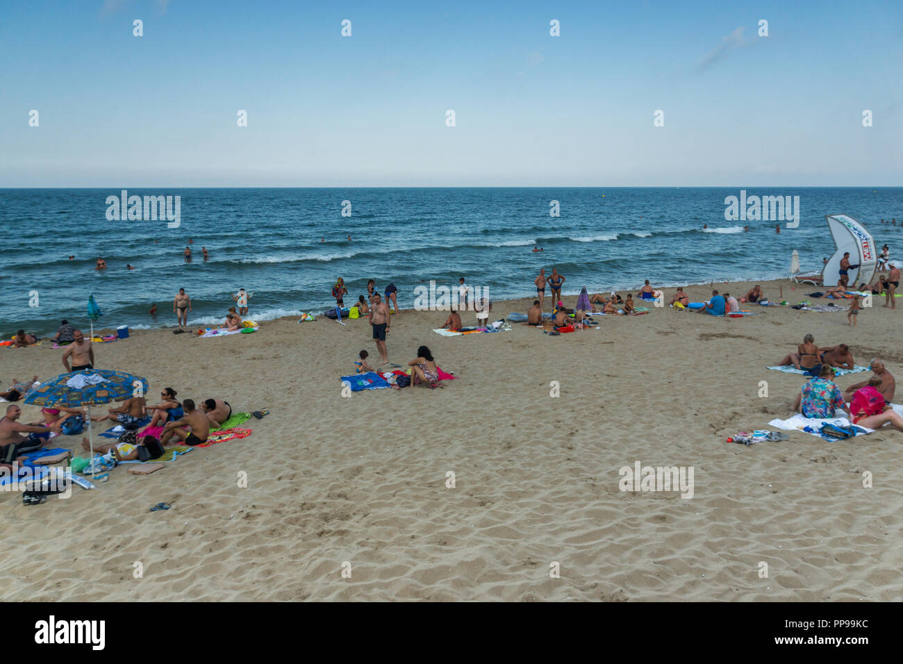 OBZOR, Bulgarien - 26. JULI 2014: Strand von Resort Obzor Region Burgas, Bulgarien Stockfoto