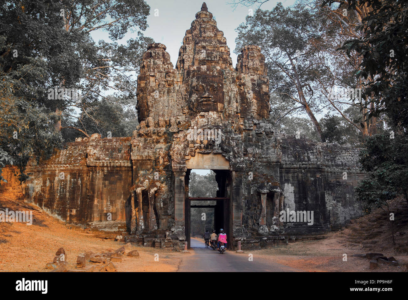 Gateway im Angkor Complex in Siem Reap, Kambodscha Stockfoto