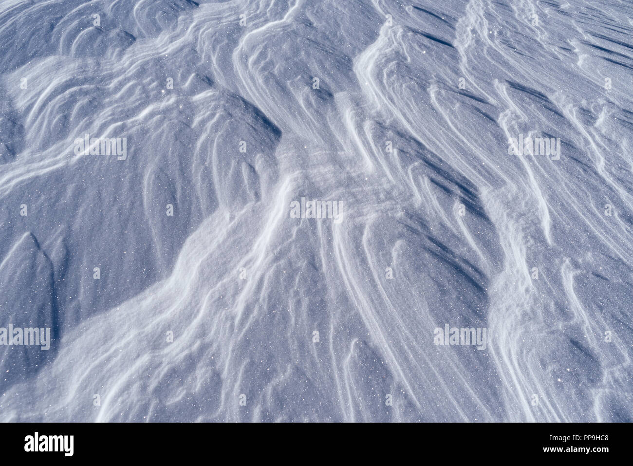 Winter Textur. Der Schnee nach einem Schneesturm. Zusammenfassung Hintergrund für Design Stockfoto