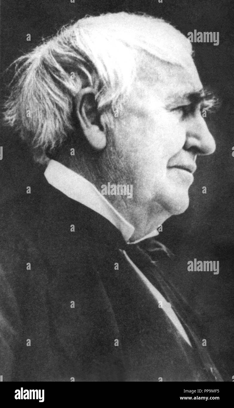 Thomas Alva Edison (1847-1931) In Seinem Labor. Amerikanischer Erfinder Des  Phonographen Und Geschäftsmann Stockfotografie - Alamy