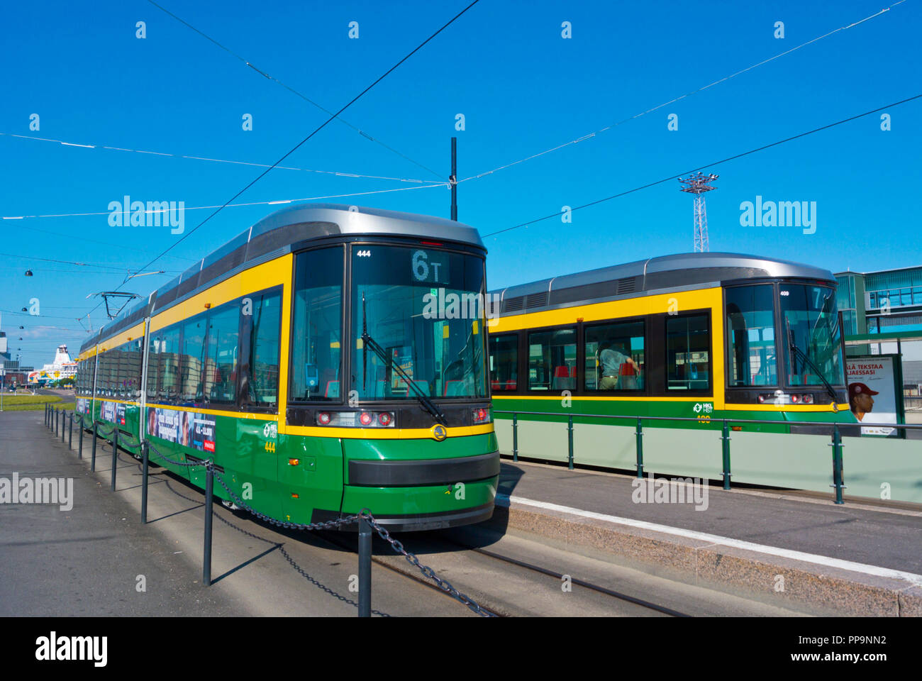 Straßenbahnlinien 6 t und 7 Gehe zu Länsiterminaali, Länsisatama, West, Western Harbour, Helsinki, Finnland Stockfoto