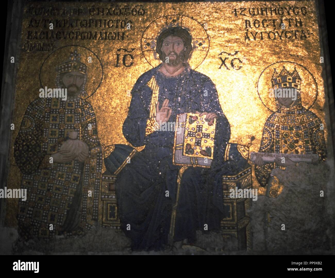 Christus Pantokrator zwischen Kaiser Konstantin IX Monomachus und dem Empress Zoe. Museum: Hagia Sophia, Istanbul, Türkei. Autor: Byzantinische Master. Stockfoto