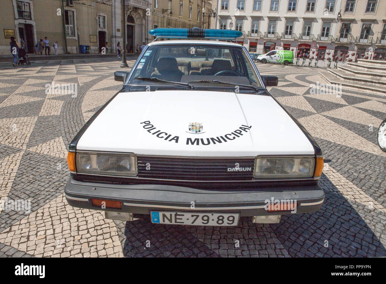Lissabon Portugal, alte Polizei Auto zeigte in eckigen, Stockfoto