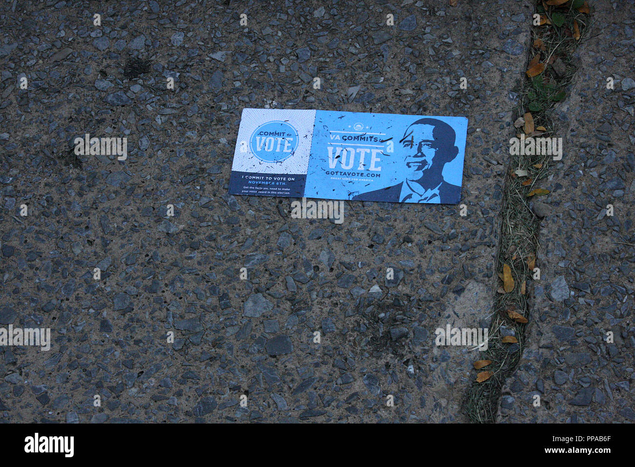 Materialien zur Kampagne auf die Straße geworfen, bevor der US-Präsidentschaftswahlen 2012 Stockfoto