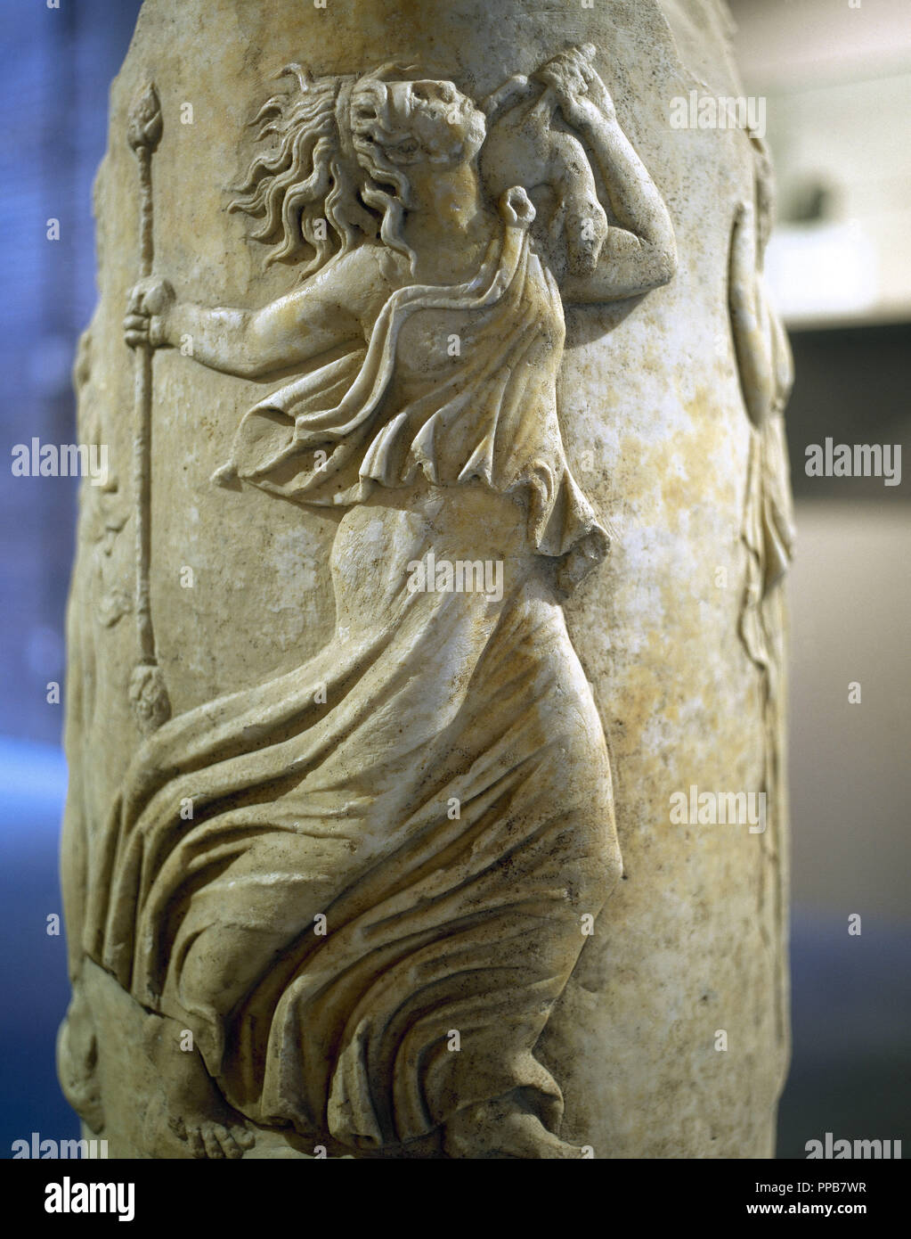 Tanzende Mänade. Kreisförmige Altar. Pulpitum des Theaters Italica. 1. Jahrhundert. Archäologisches Museum. Sevilla. Spanien. Stockfoto