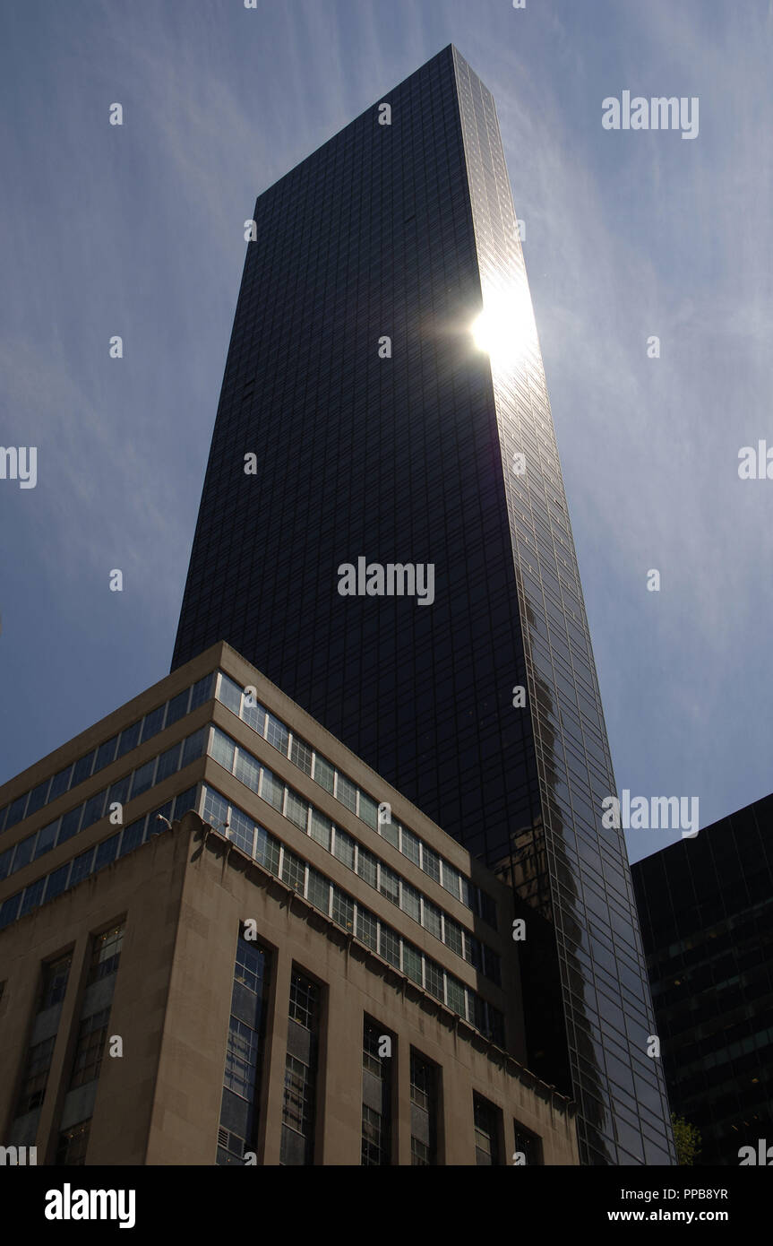 USA. New York. Trump Tower, gebaut im Jahr 1983 von dem amerikanischen Architekten Der Scutt (b.1934). Fifth Avenue. Manhattan. Stockfoto