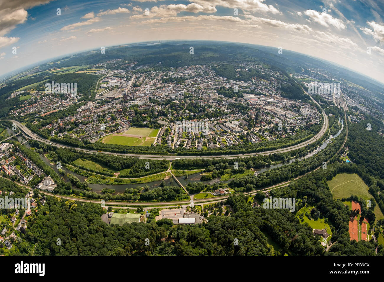 Luftaufnahme, Stadtbild Neheim, Arnsberg, Sauerland, Nordrhein-Westfalen, Deutschland Stockfoto