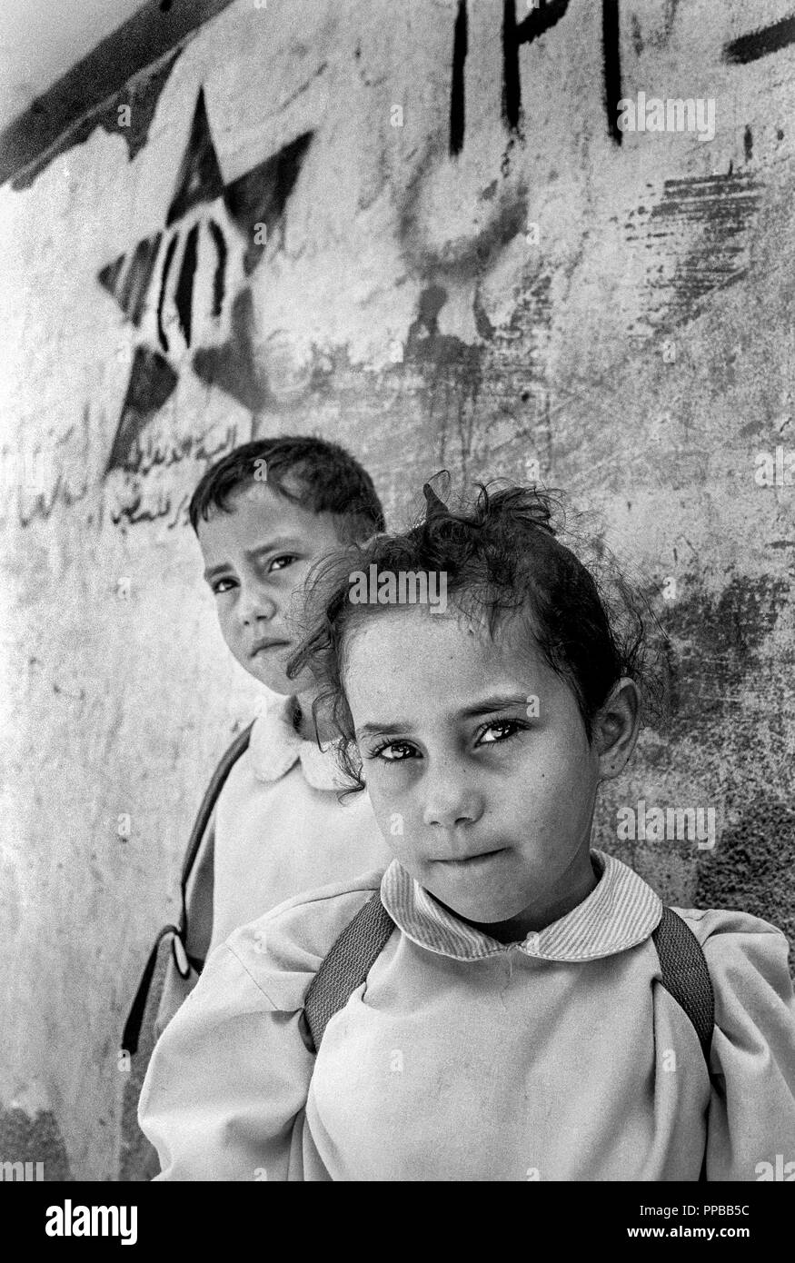 Schule Kinder. Palästinensische Flüchtlingslager von Sabra und Shatila, Beirut, Libanon 1998. Stockfoto