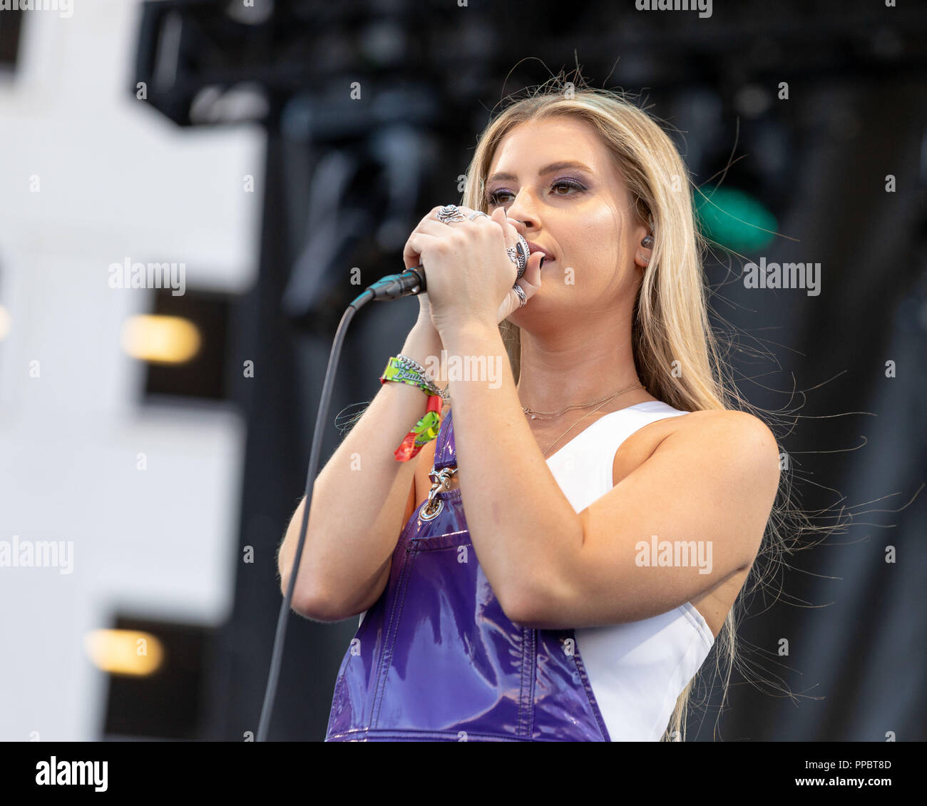 Las Vegas, Nevada, USA. 23 Sep, 2018. Sängerin FLETCHER (CARI FLETCHER) Während das Leben ist schön Musik Festival in Las Vegas, Nevada Credit: Daniel DeSlover/ZUMA Draht/Alamy leben Nachrichten Stockfoto