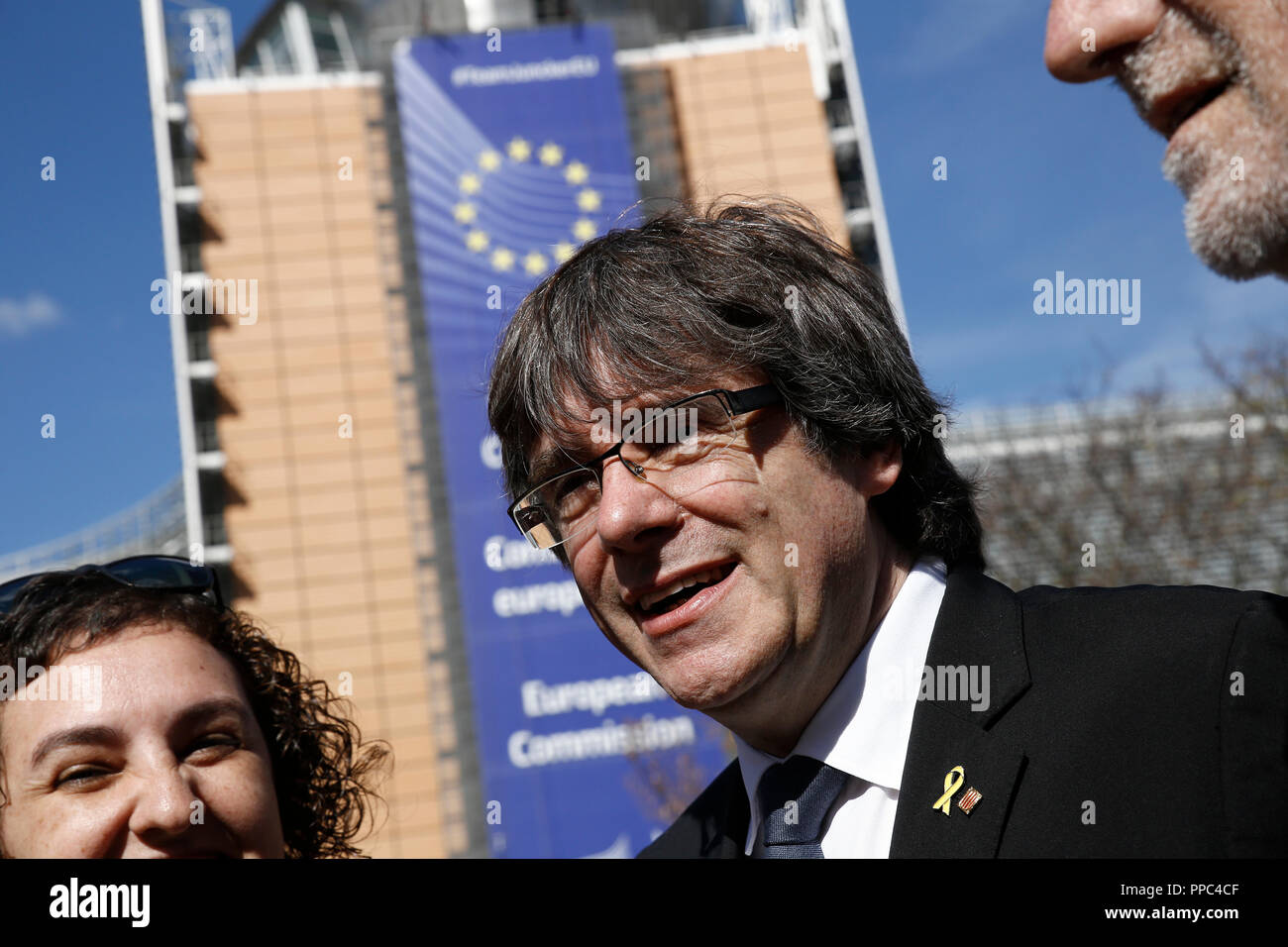 Brüssel, Belgien. 25. Sep 2018. Der ehemalige Präsident der Generalitat von Katalonien, Carles Puigdemont in einem Protest der Unterstützung verhaftet Mitglieder der ehemaligen katalanische Regierung besucht. Alexandros Michailidis/Alamy leben Nachrichten Stockfoto