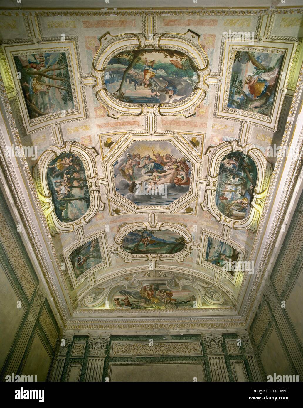 Spanien. Viso del Marques. Palast des Marquis von Santa Cruz. 16. Jahrhundert. Fresken der Gewölbe von italienischen Meistern. Provinz Ciudad Real. Kastilien La Mancha. Stockfoto