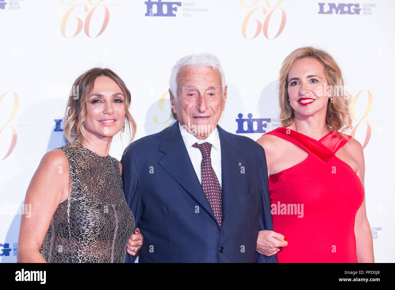 Roma, Italien. 24 Sep, 2018. Fulvio Lucisano mit seinen Töchtern Paola und Federica roten Teppich der Veranstaltung '60/90' für 60 Jahre Karriere und 90 Jahre der italienischen Filmproduzenten Fulvio Lucisano Credit: Matteo Nardone/Pacific Press/Alamy leben Nachrichten Stockfoto