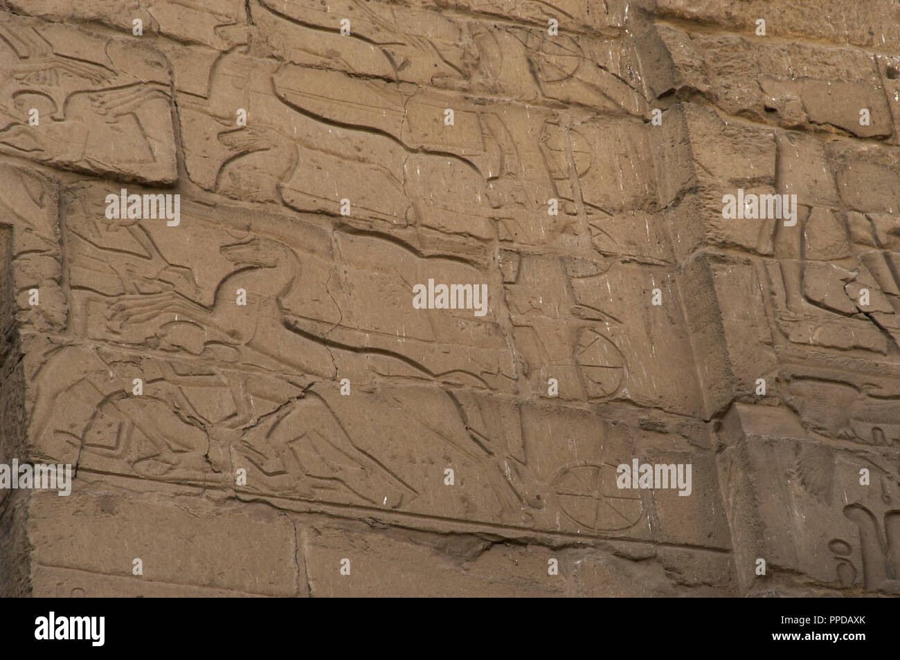 Relief, ägyptischer Streitwagen in der Schlacht von Kadesch. Jh. V.CHR. Neuen Reich. Ersten Pylon des Tempels von Luxor. Theben. Ägypten. Stockfoto