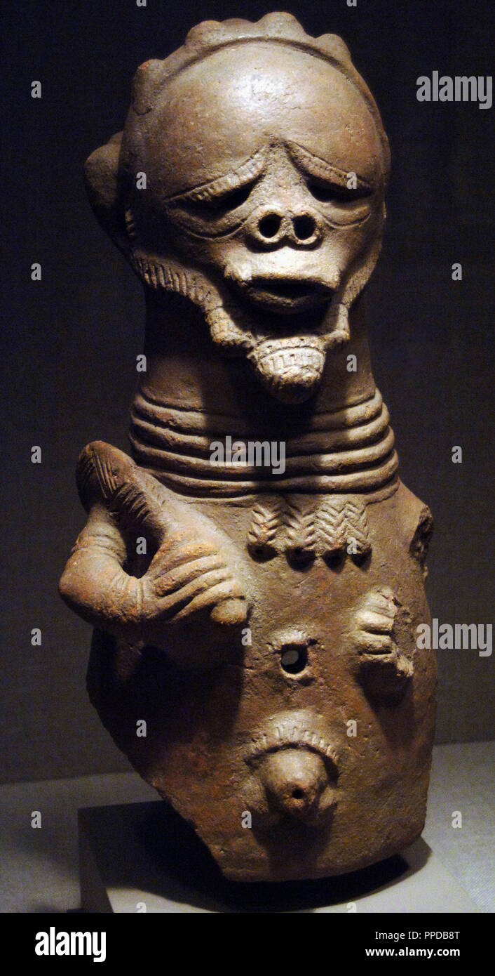 ARTE AFRICANO. NOROESTE DE NIGERIA. FRAGMENTO DE UNA FIGURA DE MUJER realizada en Terracotta. Fechada entre El 450 ein. C. y el 200. Estado de Sokoto. Museo de Arte de Dallas (Dallas Kunstmuseum). Estado de Texas Estados Unidos. Stockfoto