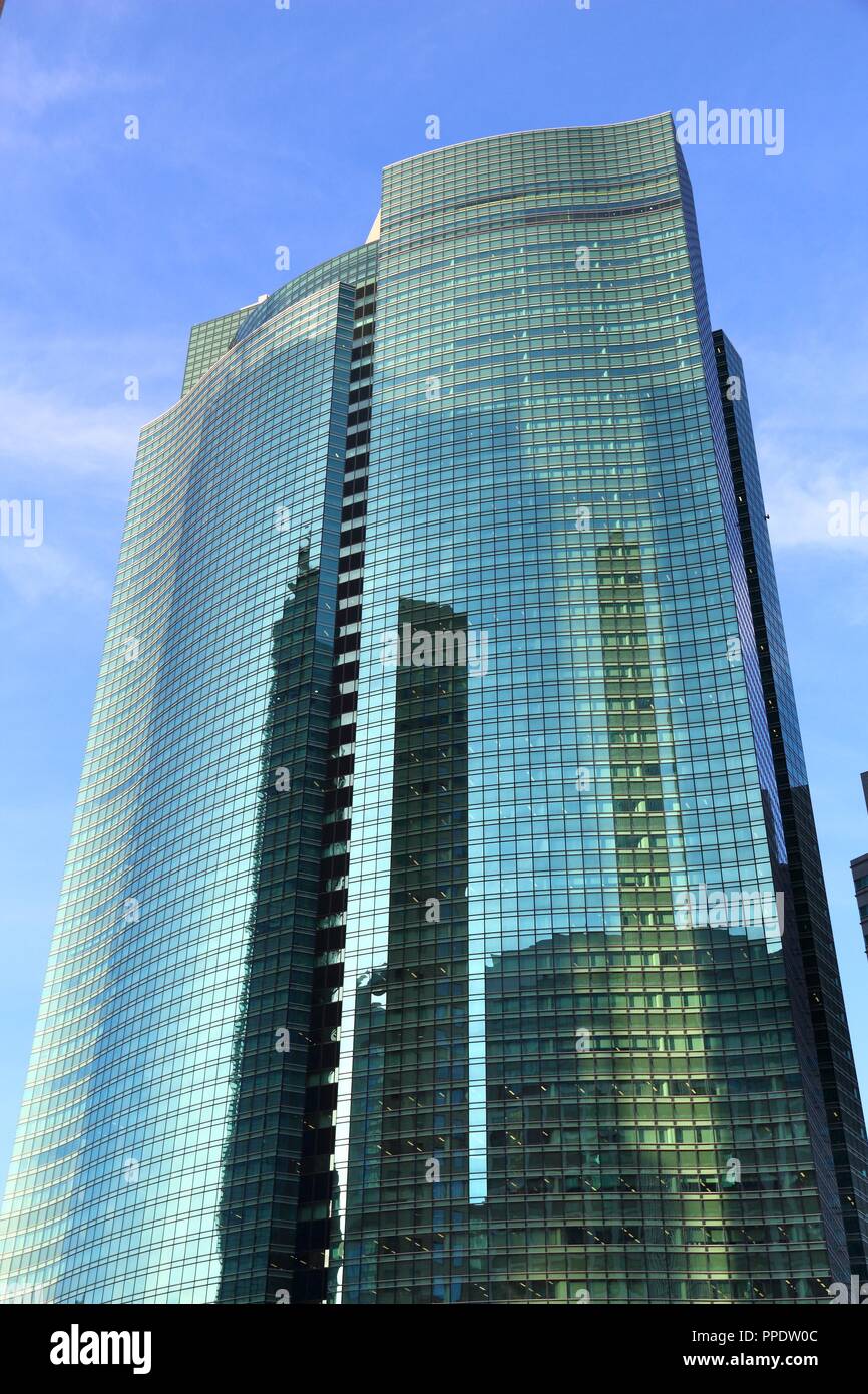 Tokio, Japan - Dezember 2, 2016: Shiodome City Center Wolkenkratzer in Tokio, Japan. Es ist ein Teil von Shiodome Sio-Site Entwicklung in 2003 abgeschlossen. Stockfoto