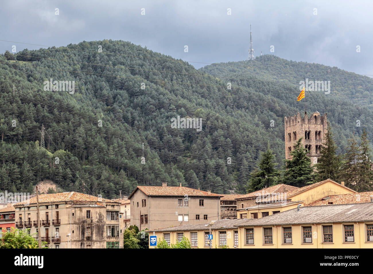 Allgemeine und Blick auf das Dorf, Ripoll, Katalonien, Spanien. Stockfoto