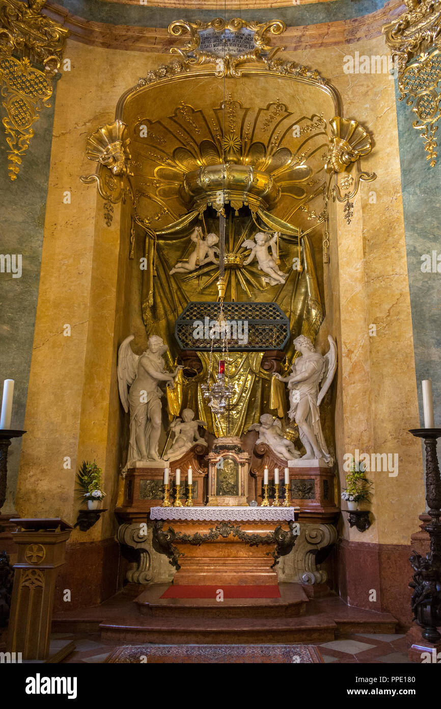 Innere des gotischen Stil der Martinskirche in der stadt Bratislava in der Slowakei. Stockfoto