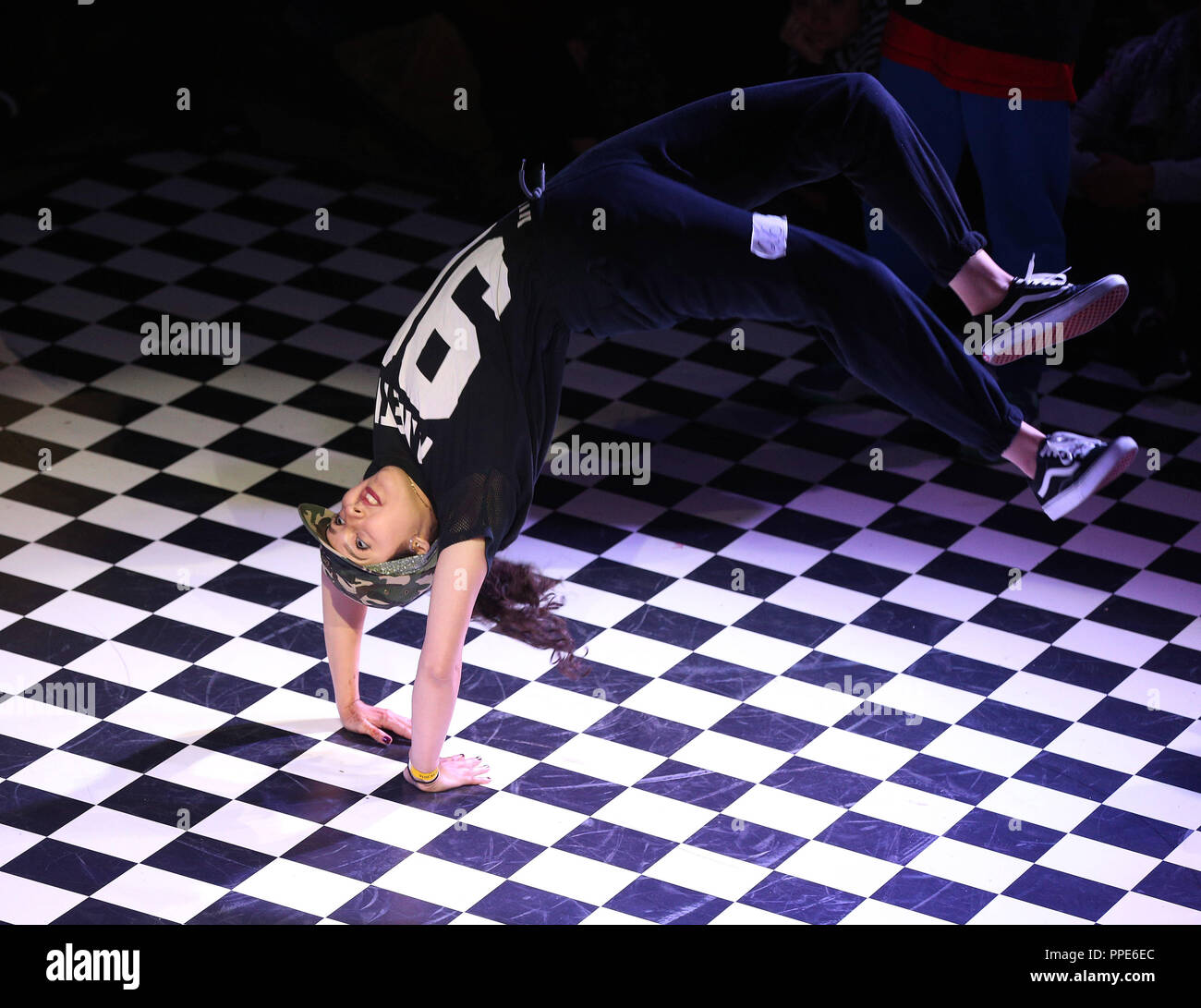 Tänzerin im Street Dance Festival "Express Your Style Battle 2015" im Backstage in München. Stockfoto