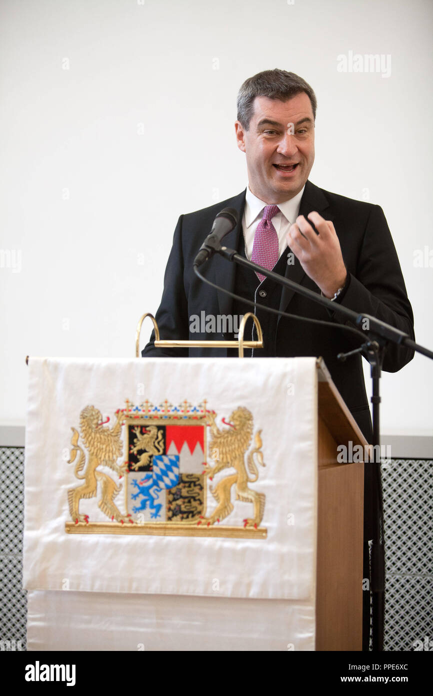 Der bayerische Finanzminister Markus Soeder (CSU) spricht bei der Eröffnung des neuen Bronze Hallen in der Residenz München. Stockfoto