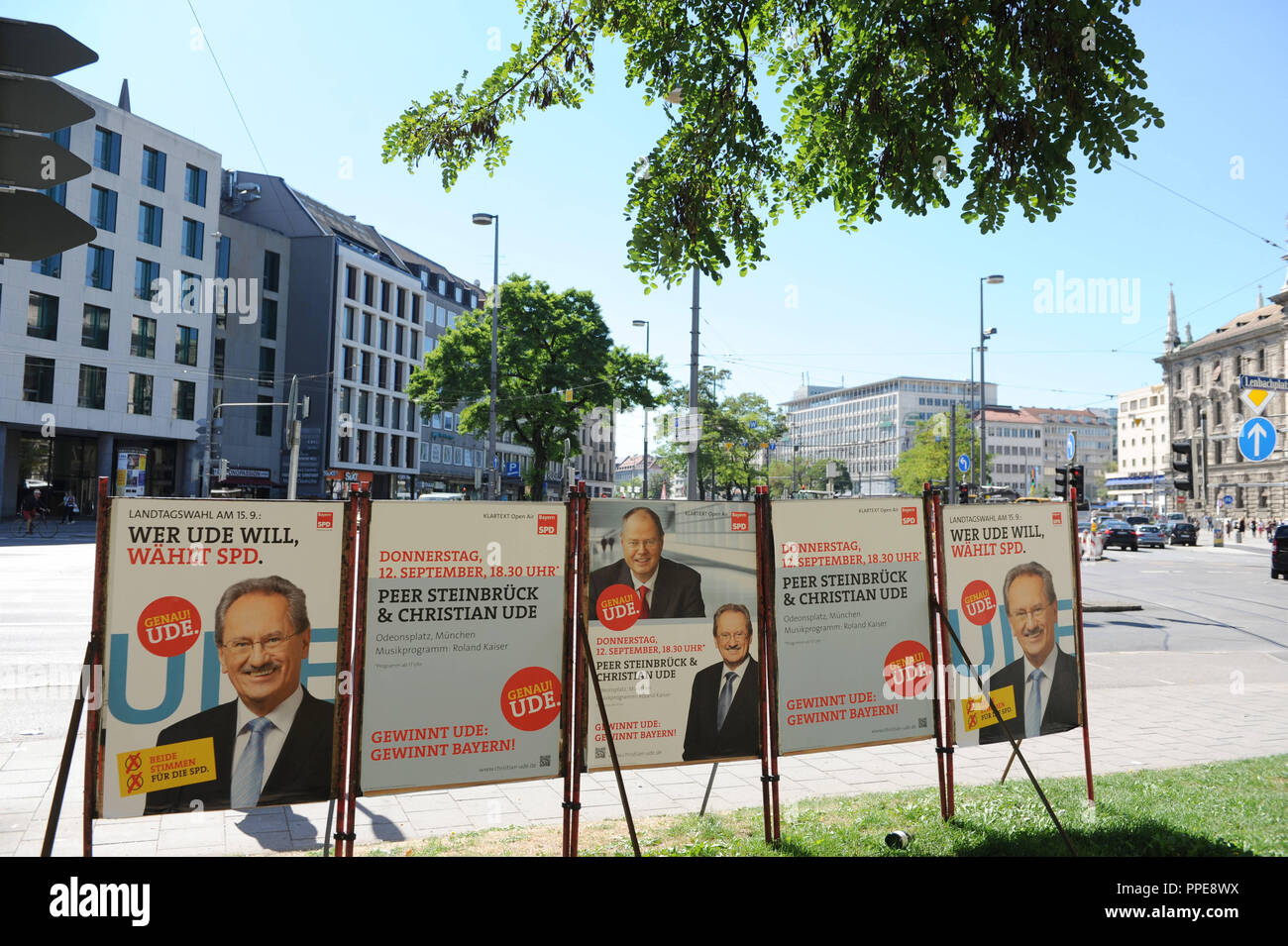 Landtagswahlkampf 2013: Wahlplakate von Christian Ude, SPD-Kandidat für das Amt des Ministerpräsidenten, im Zentrum der Stadt München, die Förderung einer doppelten Rallye mit SPD-Kanzlerkandidat Peer Steinbrueck. Stockfoto