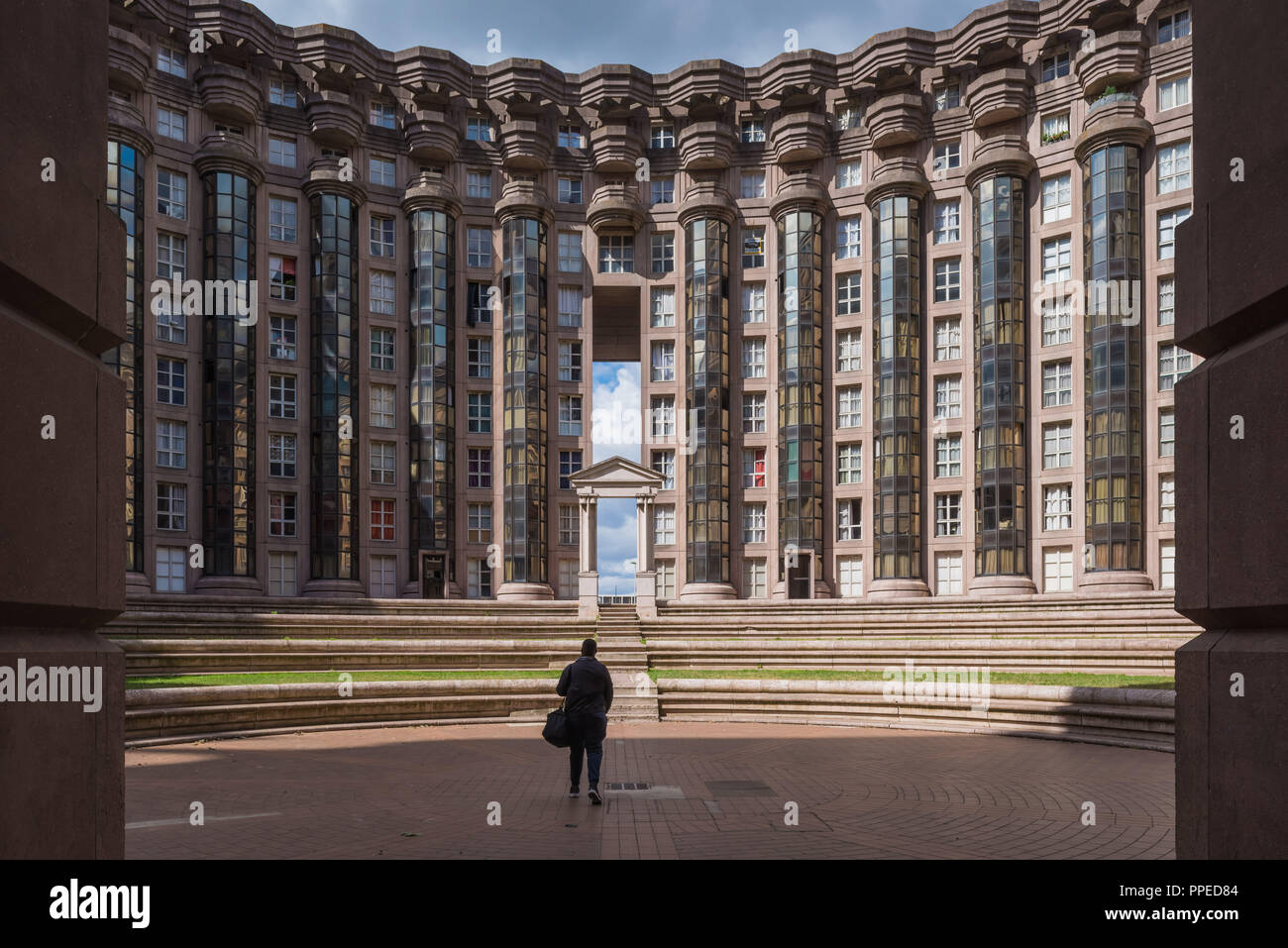 Paris Noisy Le Grand Mont D Est Espaces D Abraxas Le Theater Stockfotografie Alamy Paris Noisy Le Grand Mont D Est Espaces D Abraxas Le Theater Stockfotografie Alamy