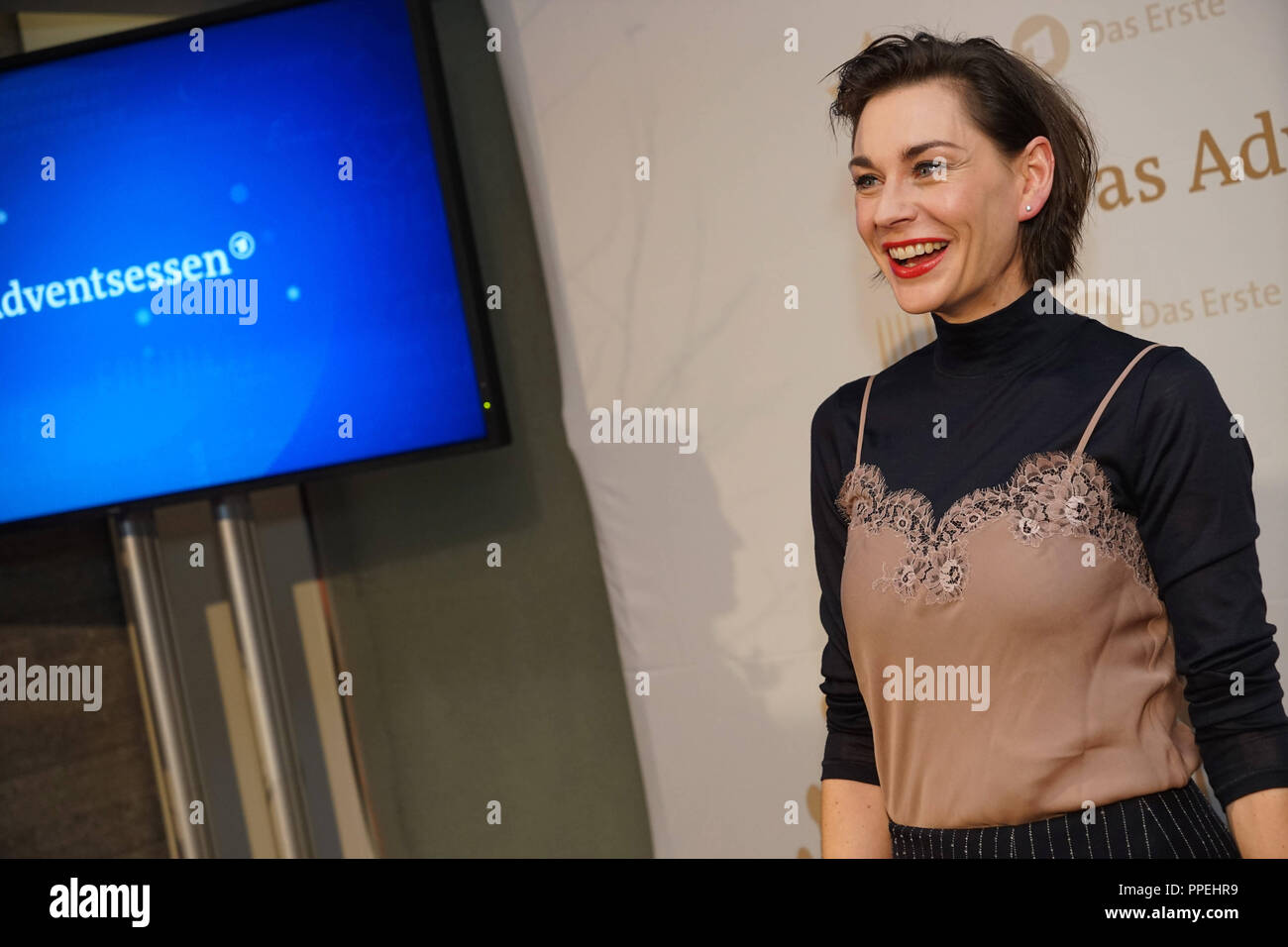 Emmy-Award Sieger und Schauspielerin Christiane Paul in der traditionellen Adventsessen im Bayerischen Hof in München. Stockfoto