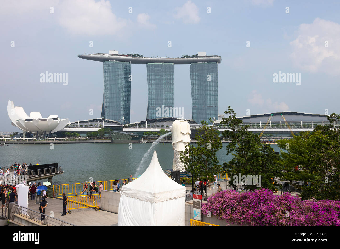 Die Ikonischen Marina Bay Sands Hotel und die ArtScience Museum auf die Bucht in der Innenstadt von Singapur Republik Singapur Asien Stockfoto
