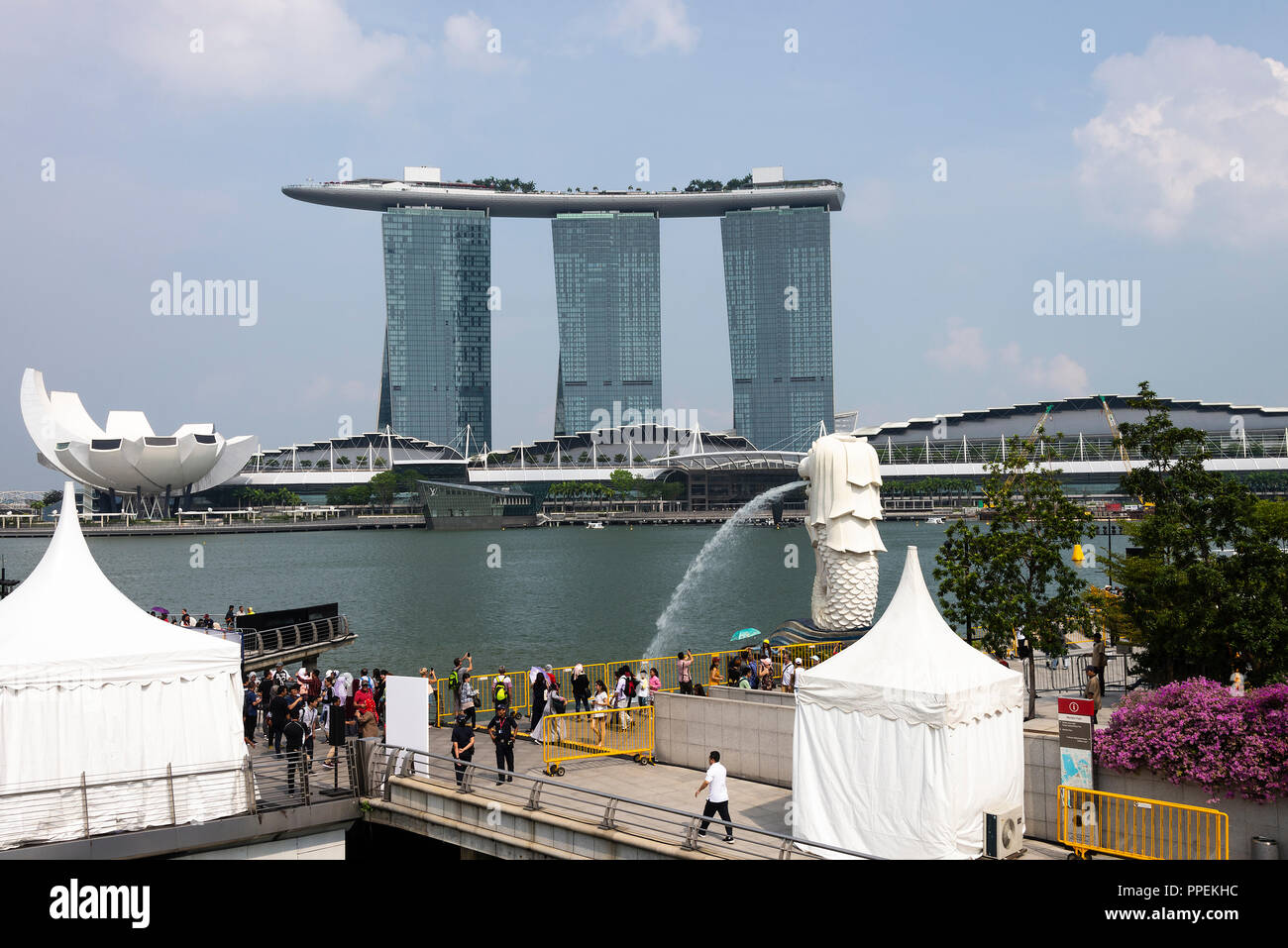 Die Ikonischen Marina Bay Sands Hotel und die ArtScience Museum auf die Bucht in der Innenstadt von Singapur Republik Singapur Asien Stockfoto