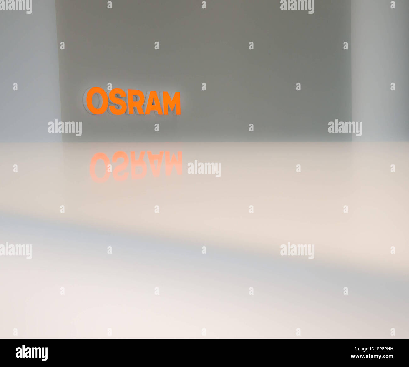 Lobby der multinationalen Beleuchtung Hersteller Osram in der Marcel Breuer-Stra ße in München, Deutschland Stockfoto