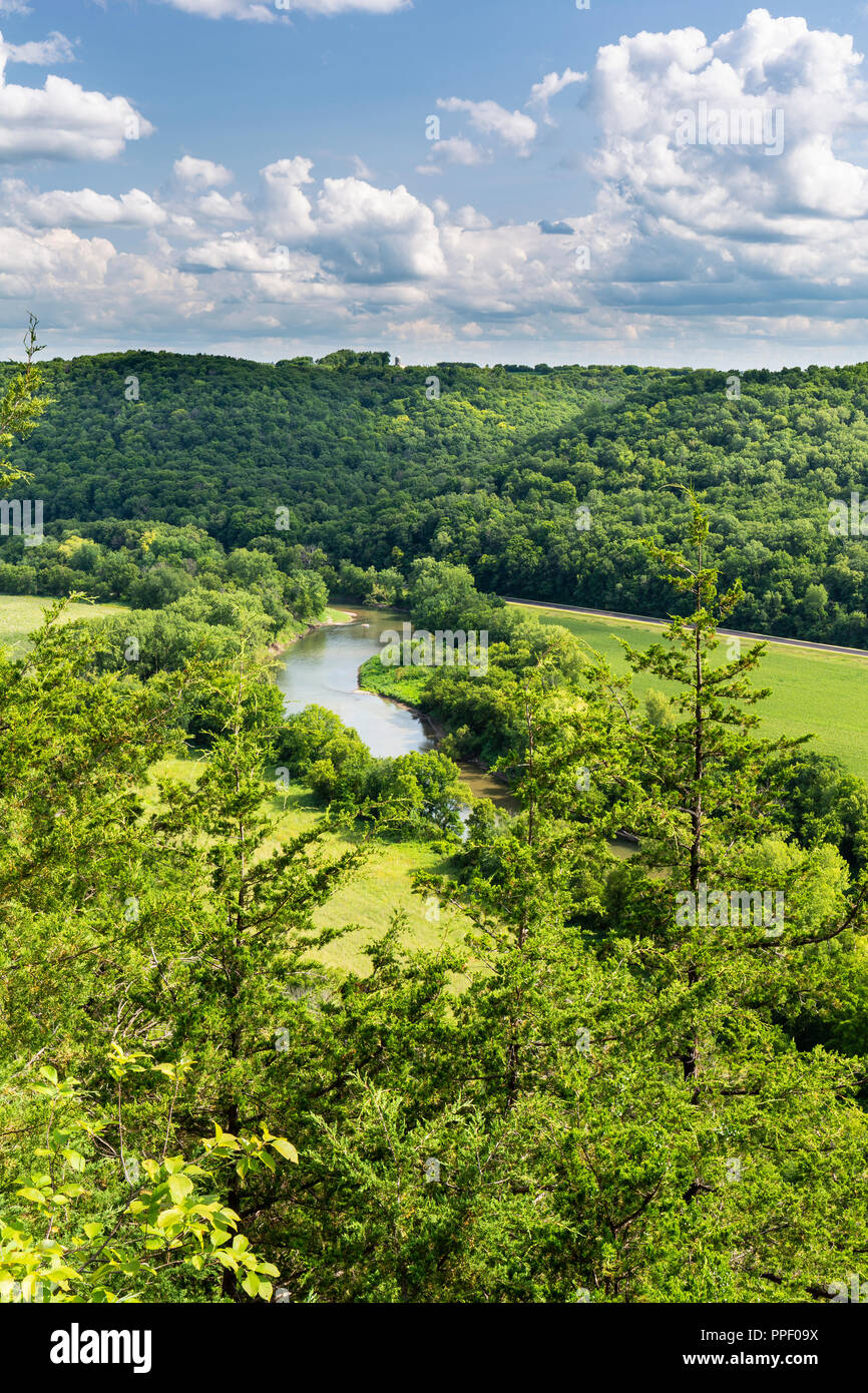 Eine malerische Flusstal Landschaft. Stockfoto