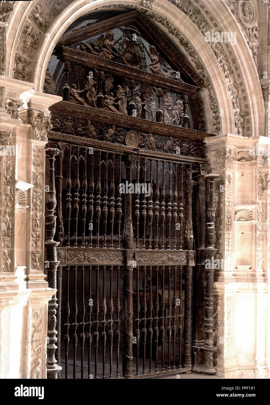 REJA DE LA CAPILLA DE LOS APOSTOLES - SIGLO XVI. Autor: ANDINO CRISTOBAL 1480/1543 CRISTOBAL DE ANDINO. Lage: CATEDRAL - Interieur. Becken. CUENCA. Spanien. Stockfoto