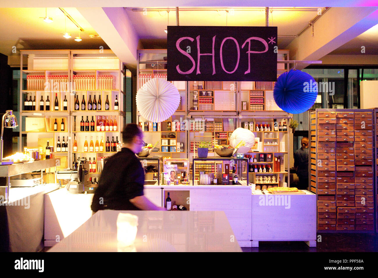 Sternekoch Holger Stromberg feiert den 10. Jahrestag seiner Firma May in seinem Restaurant "Kutchiin" in der Balanstrasse in Haidhausen. Stockfoto