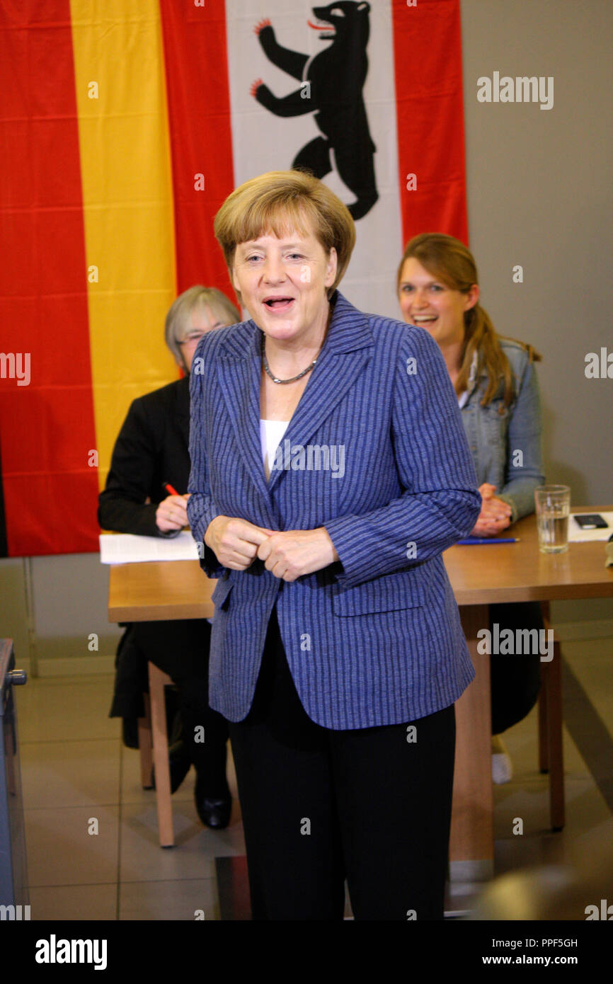 BKin Angela Merkel - Stimmabgabe der Bundeskanzlerin Bei Den Europawahlen, 25. Mai 2014, Berlin. Stockfoto
