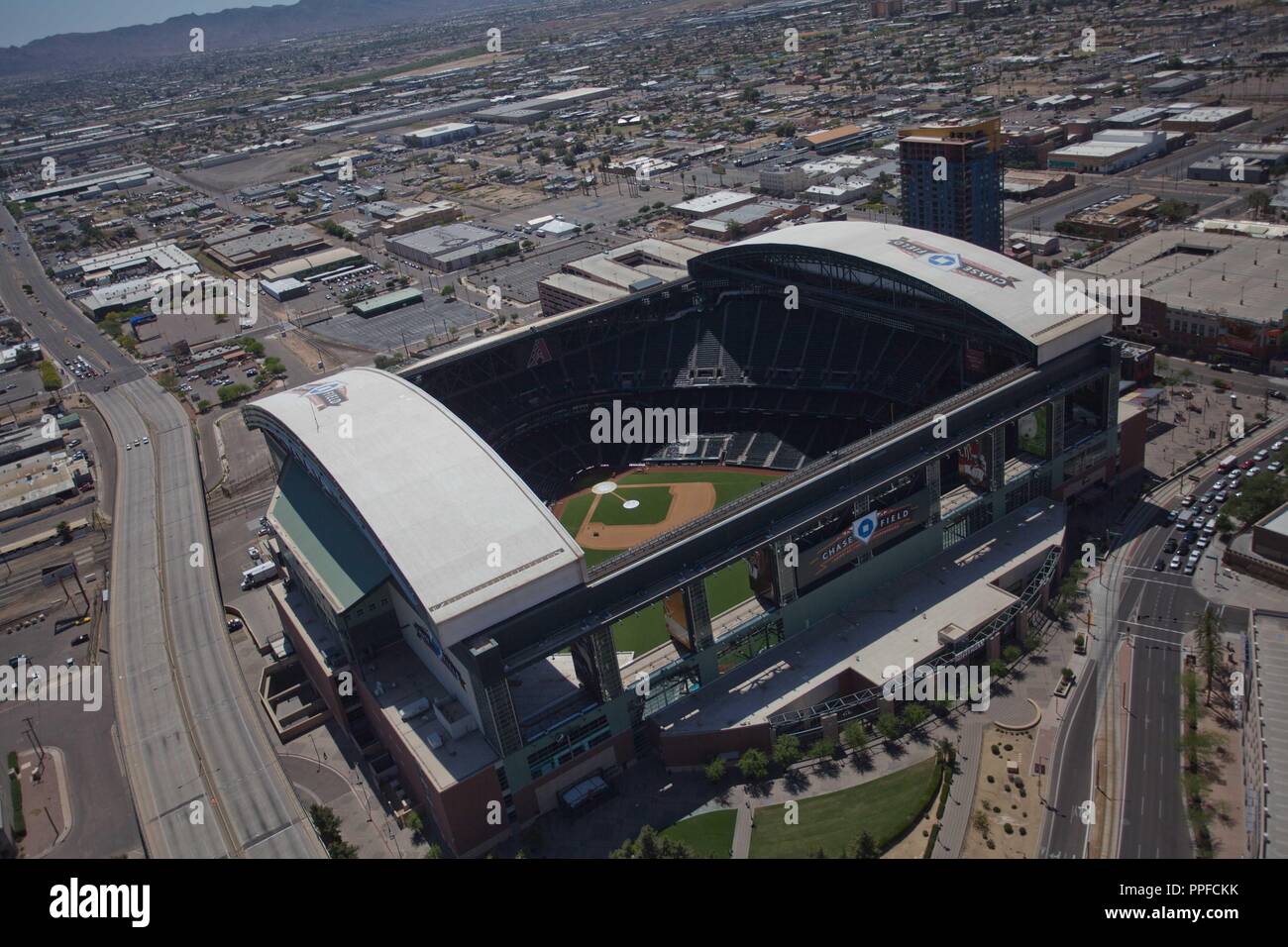 Chase Field Stadion, Heimat von Arizona Diamondbacks Major League Baseball MLB. Franchise, Luftaufnahme von Phoenix, Tempe, Peoria, MESA, Krämer, Glendal Stockfoto