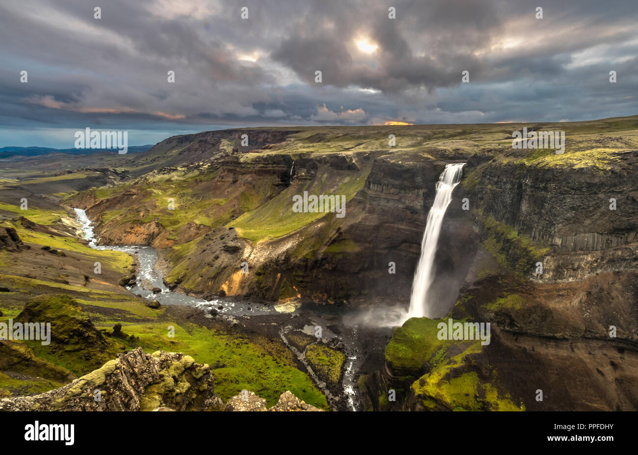 Haifoss ist einer der schönsten Wasserfälle in Island. Stockfoto