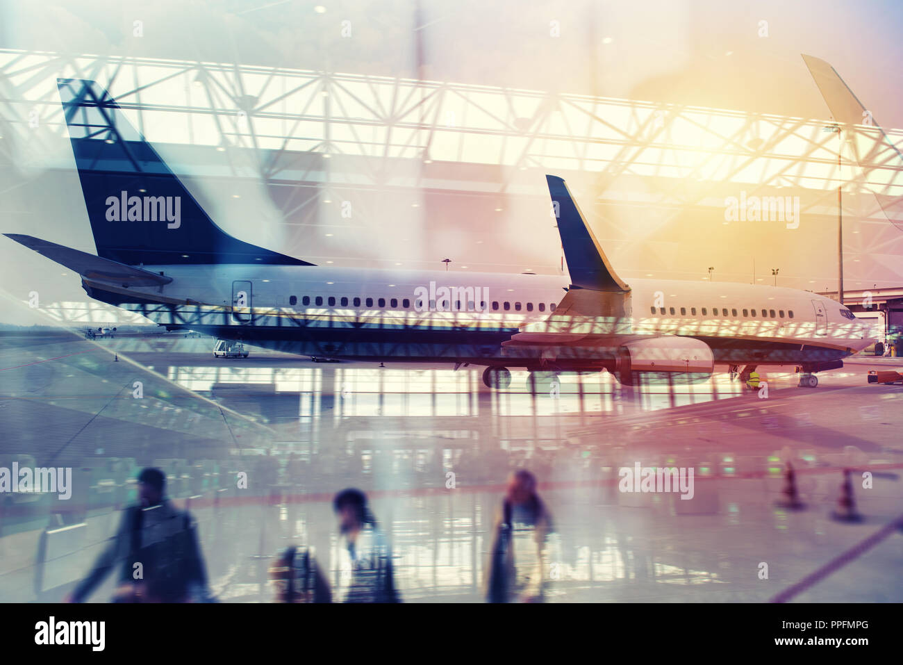 Modernen Flughafen mit blur Effekte. Double Exposure Stockfoto