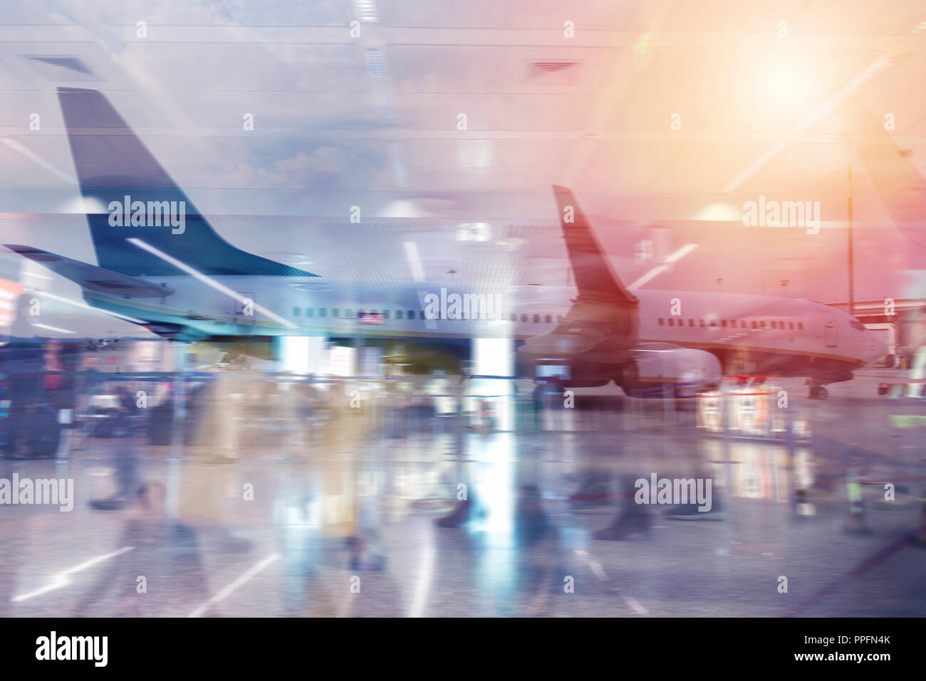 Modernen Flughafen mit blur Effekte. Double Exposure Stockfoto