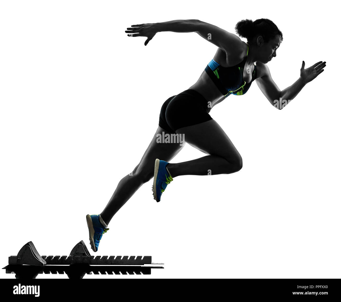 Eine afrikanische Läufer laufen Sprinter sprinten Frau auf weißem Hintergrund silhouette isoliert Stockfoto