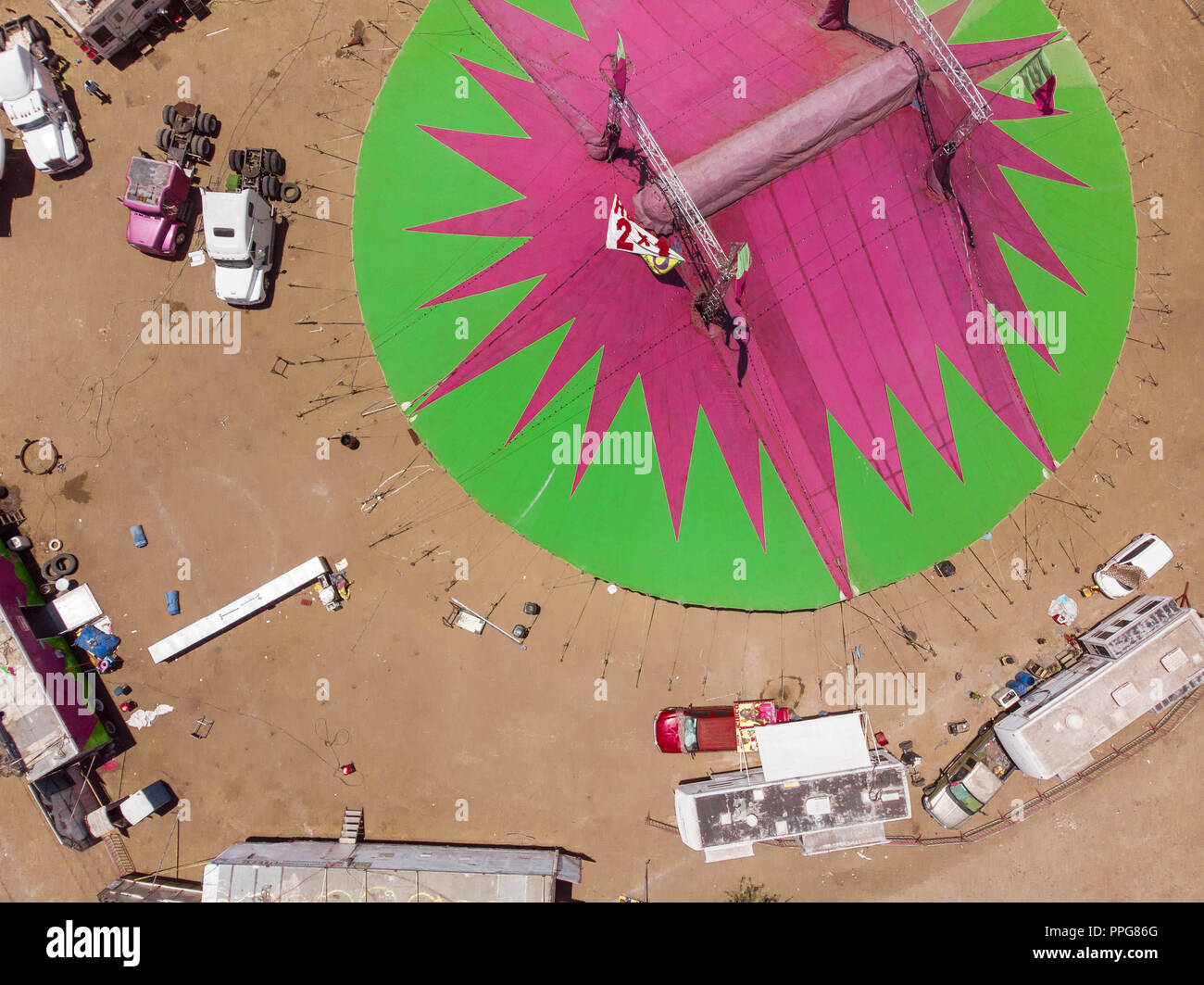 Vista aérea de La Carpa de Circo Atayde, en Los Campos de futbol Lanix de Hermosillo, Sonora, Mexiko. Foto: (NortePhoto/LuisGutierrez) ... Schlüssel Stockfoto
